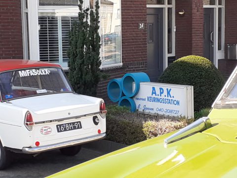 Dafje huren maar eerst APK Daf of Solex rijden door de Brabantse Kempen in de buurt van Eindhoven en Valkenswaard. Solex huren of Daf huren voor een Groepsuitje of Bedrijfsuitje Daf 33 APK-1